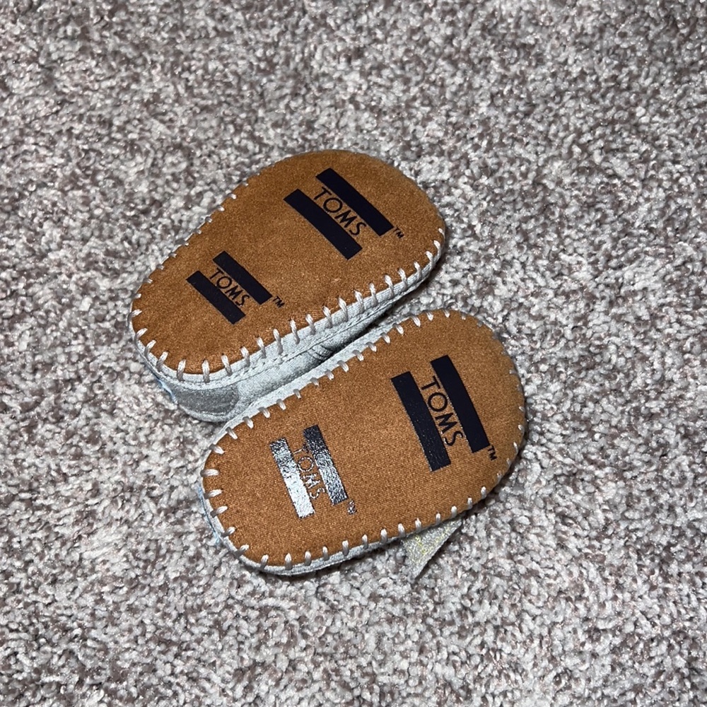 Infant Toms - Picture 3 of 4
